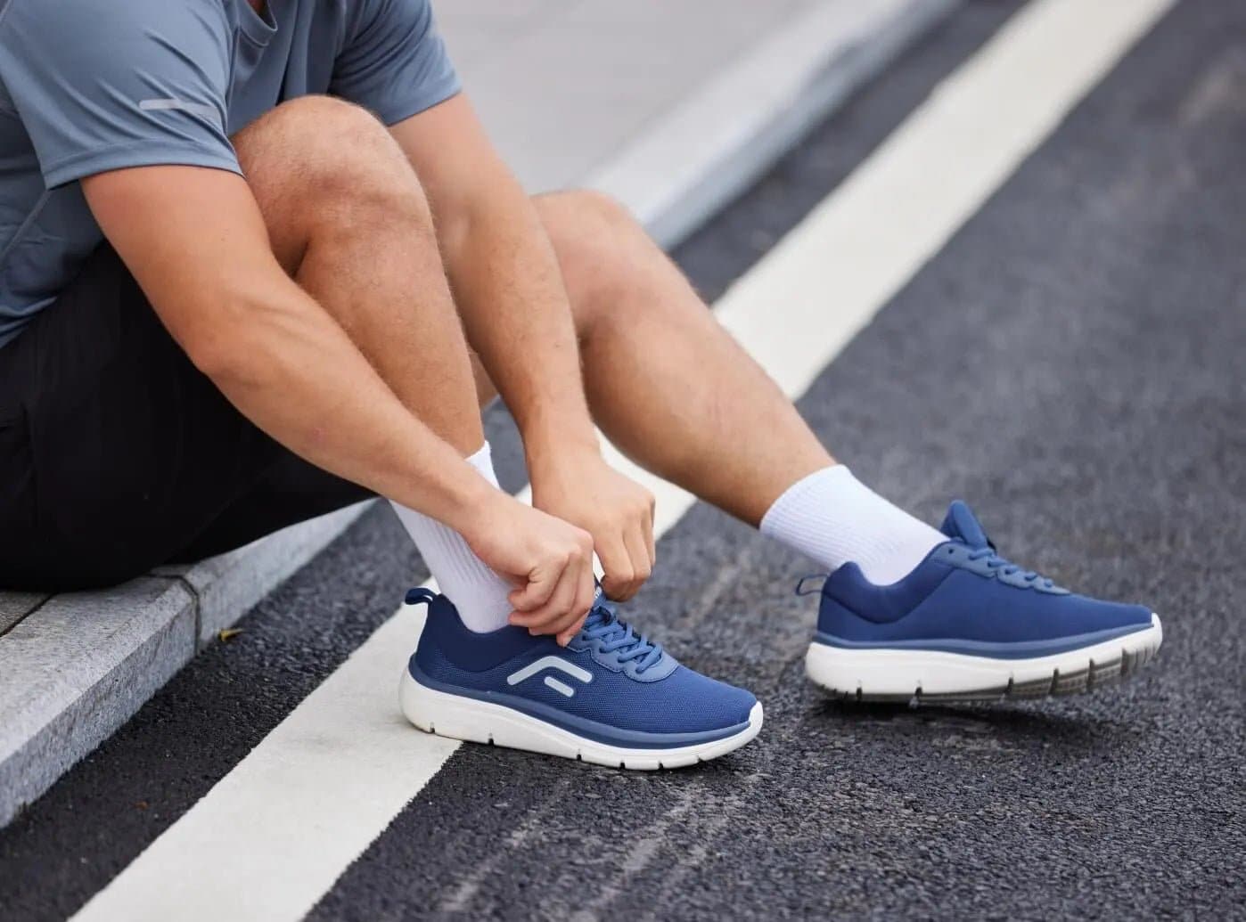 Men's Cloud Wanderer V2 - Image 9