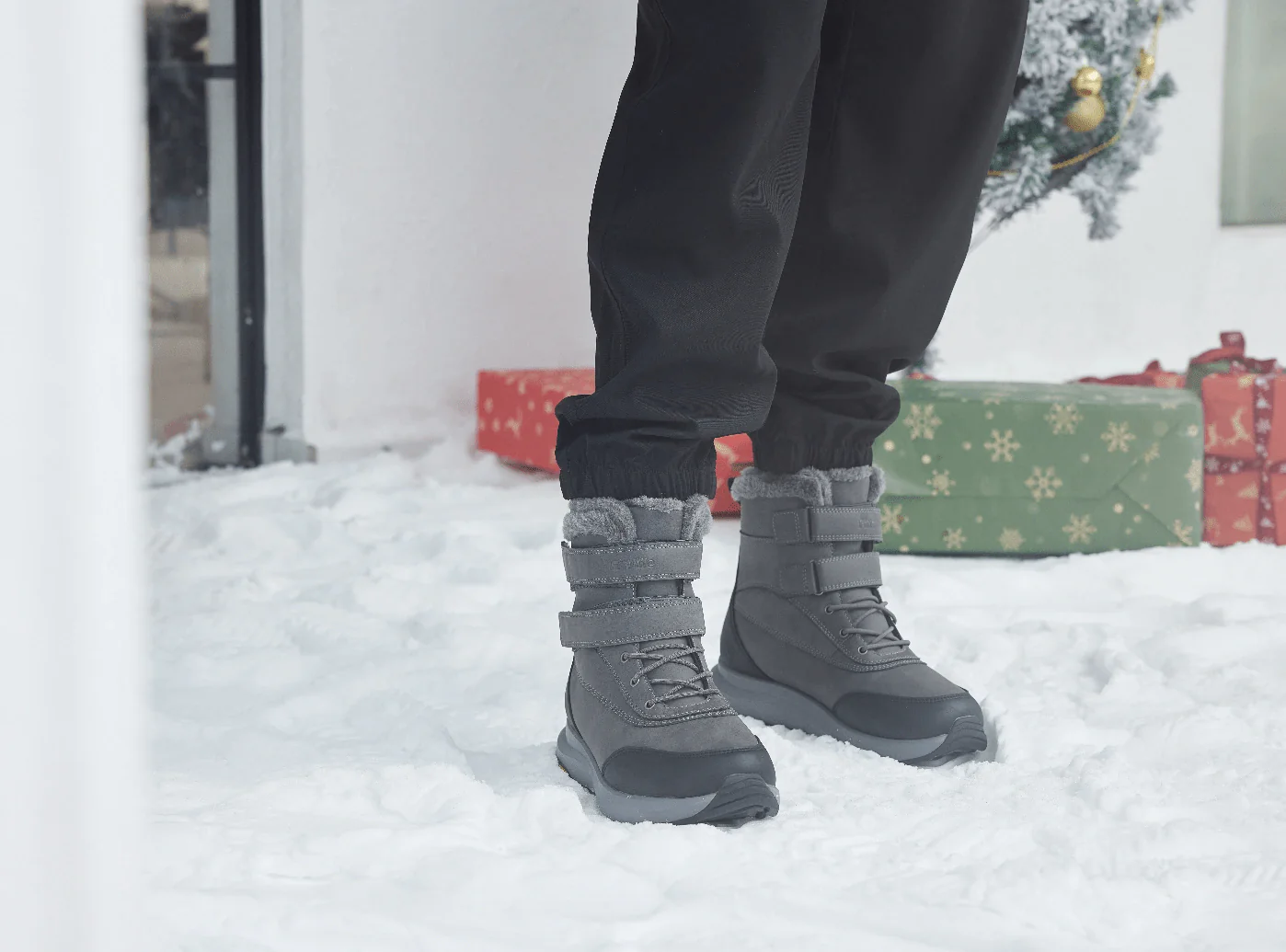 Men's CozyCore V7 Boot - Image 10