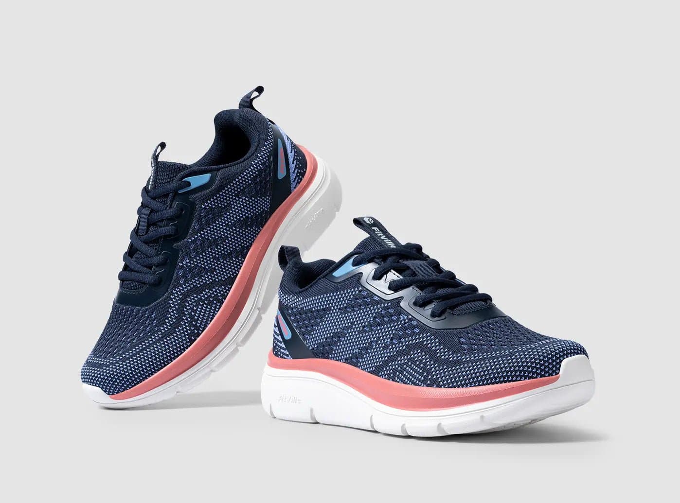 Women's Cloud Wanderer V8 - Image 7