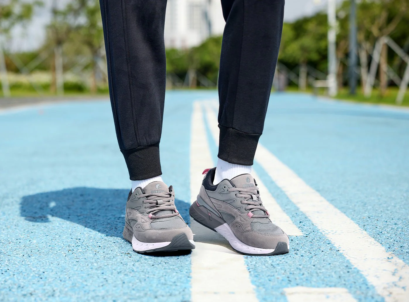 Women's Rebound Core V9 - Image 2
